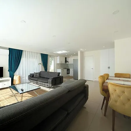 Only Blue Skopea Aparthotel