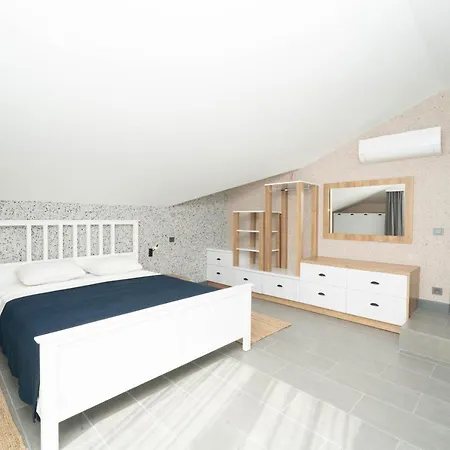 Only Blue Skopea Aparthotel
